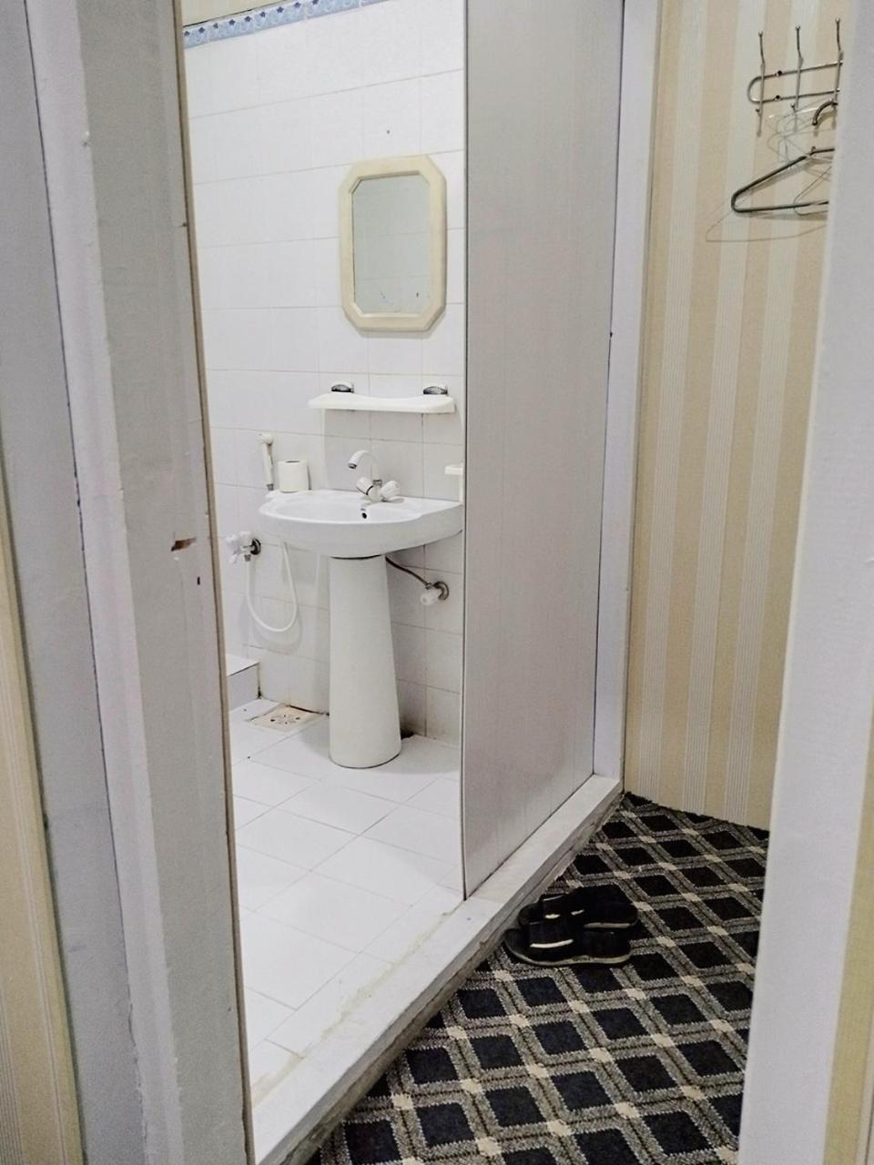 Madina Hotel 2 Гилгит Номер фото
